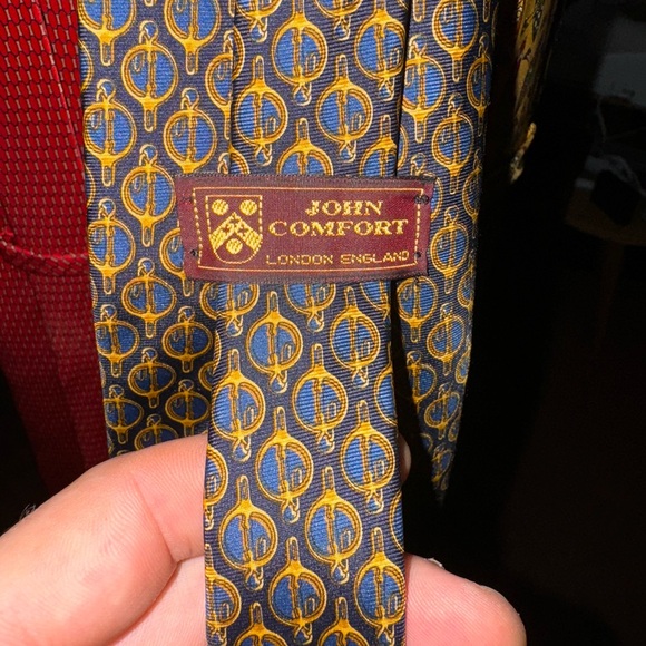 Designer silk ties 10/10 condition - Picture 4 of 6